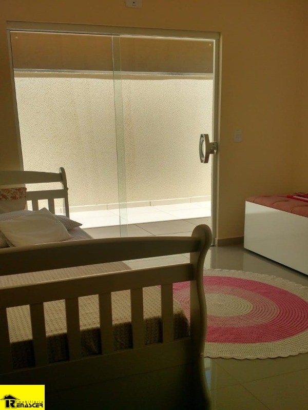 Casa de Condomínio com 3 quartos à venda, 220m² — foto 12 de 19