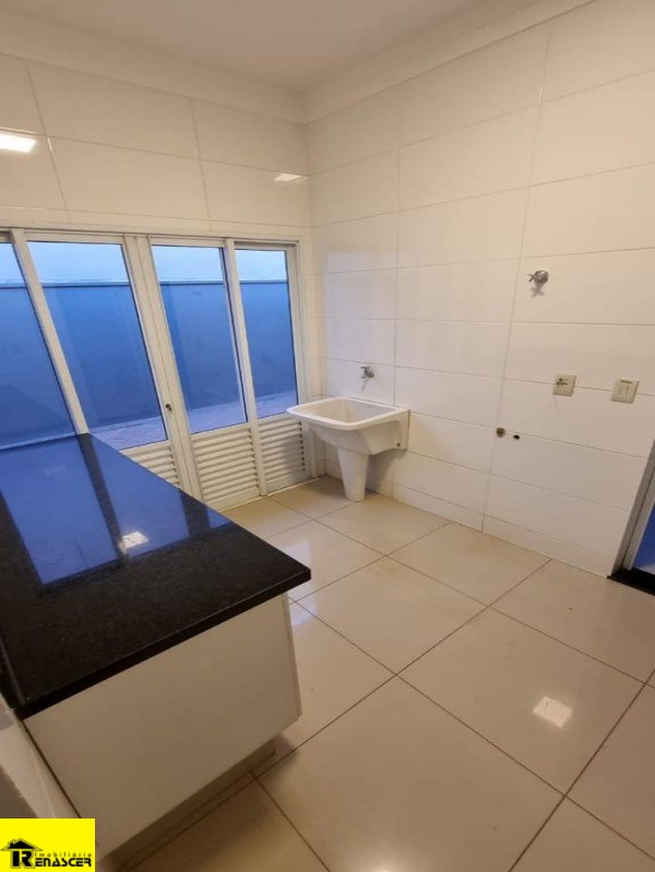 Casa com 3 quartos à venda, 550m² — foto 11 de 28