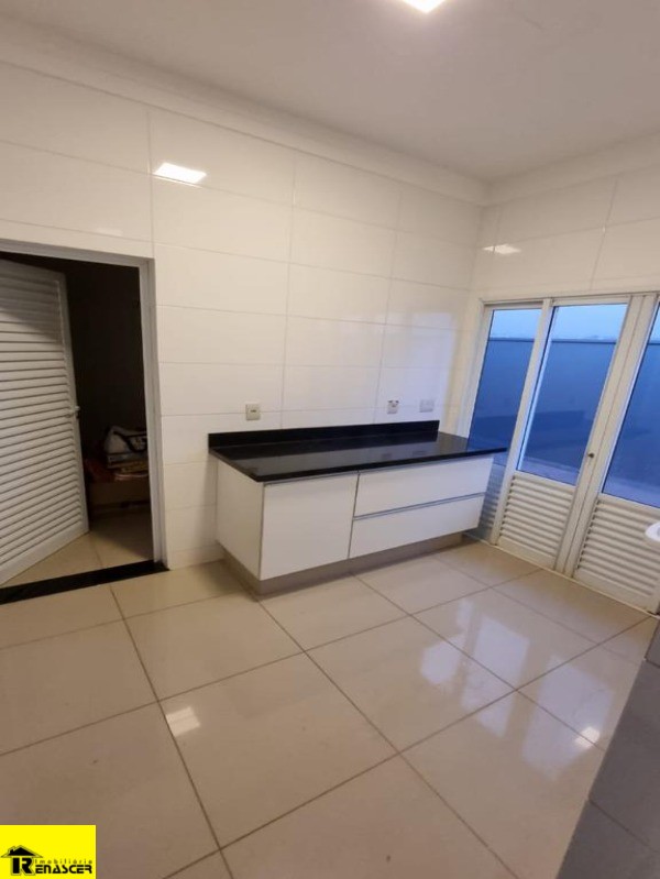 Casa com 3 quartos à venda, 550m² — foto 10 de 28