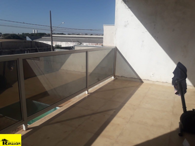 Casa com 3 quartos à venda, 400m² — foto 3 de 23