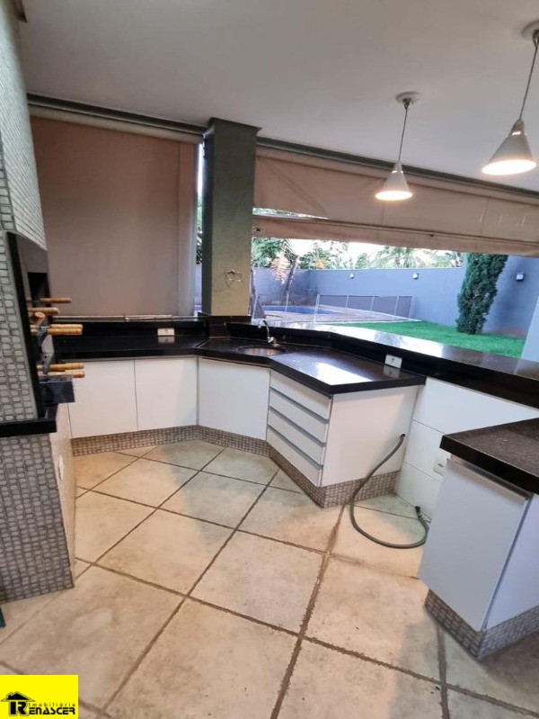 Casa com 3 quartos à venda, 550m² — foto 8 de 28