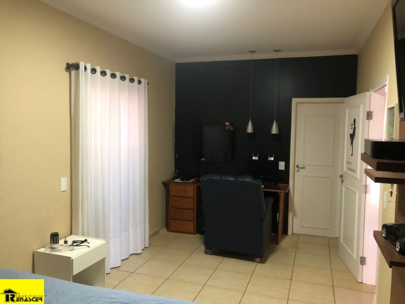 Casa com 3 quartos à venda, 450m² — foto 8 de 14