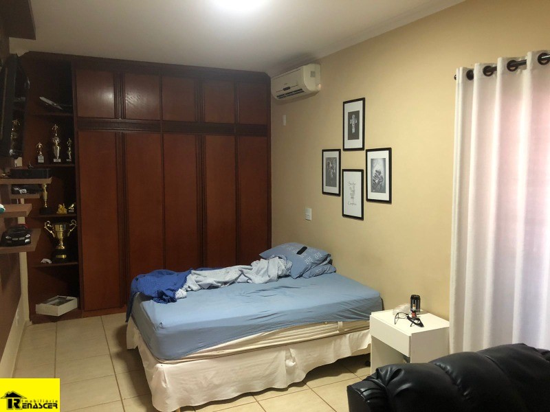 Casa com 3 quartos à venda, 450m² — foto 11 de 14