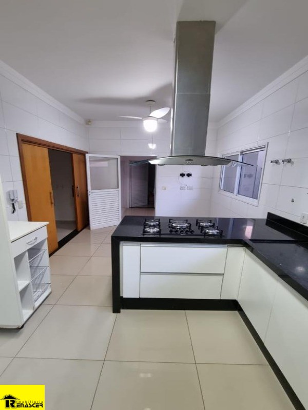 Casa com 3 quartos à venda, 550m² — foto 7 de 28