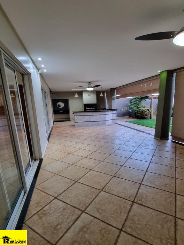 Casa com 3 quartos à venda, 550m² — foto 12 de 28
