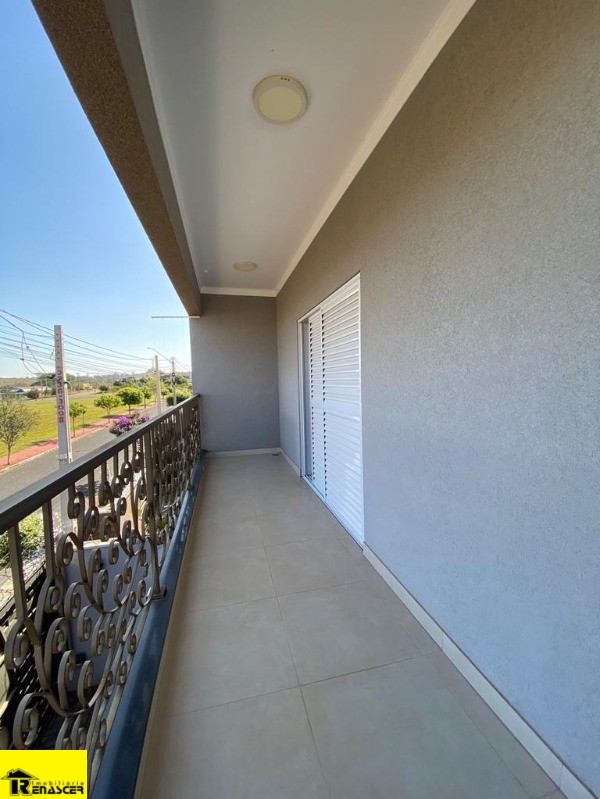 Casa com 4 quartos à venda, 240m² — foto 14 de 17