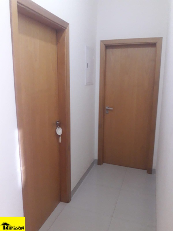 Casa com 3 quartos à venda, 400m² — foto 2 de 23
