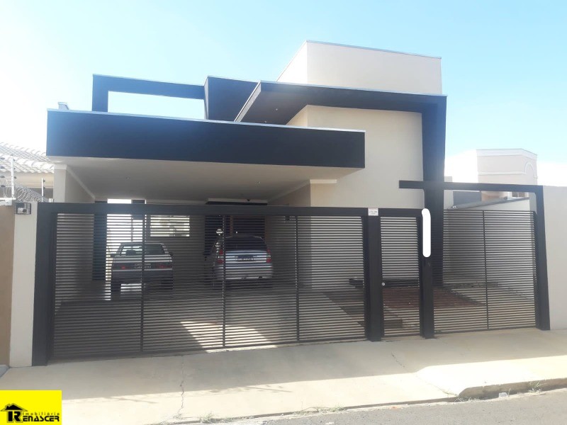 Casa com 3 quartos à venda, 400m² — foto 1 de 23