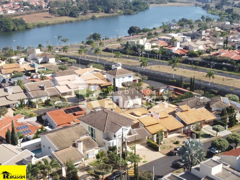 Casa de Condomínio com 3 quartos à venda, 475m² — foto 2 de 25