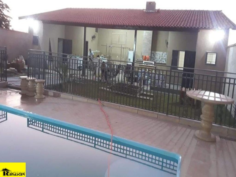 Casa com 2 quartos à venda, 338m² — foto 2 de 15