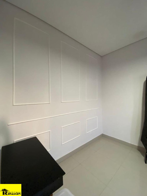 Casa com 4 quartos à venda, 240m² — foto 17 de 17