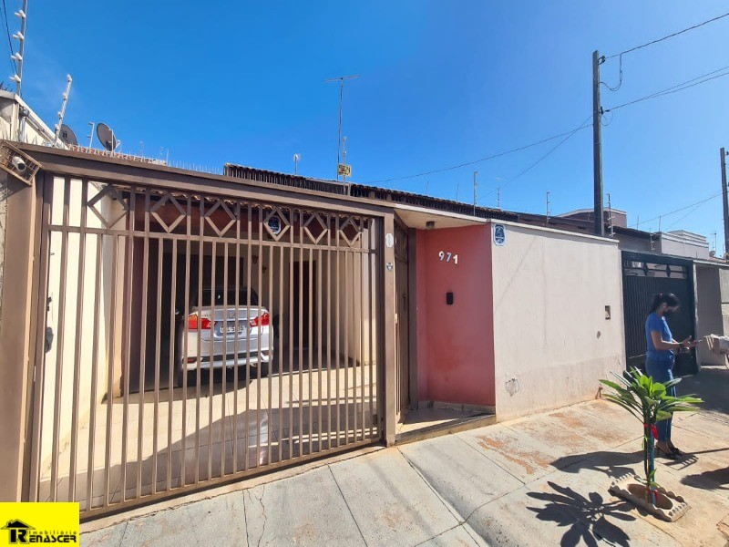 Casa com 3 quartos à venda, 131m² — foto 1 de 16