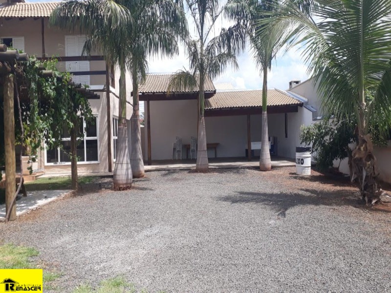 Casa com 4 quartos à venda, 180m² — foto 1 de 11