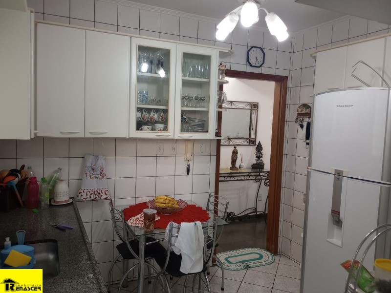Apartamento com 2 quartos à venda, 65m² — foto 8 de 17