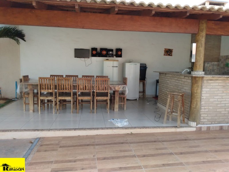 Casa com 4 quartos à venda, 180m² — foto 9 de 11