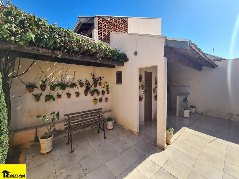 Casa com 3 quartos à venda, 131m² — foto 14 de 16