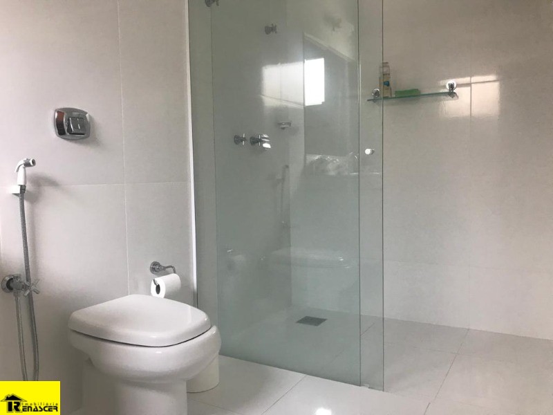 Casa de Condomínio com 4 quartos à venda, 400m² — foto 4 de 45