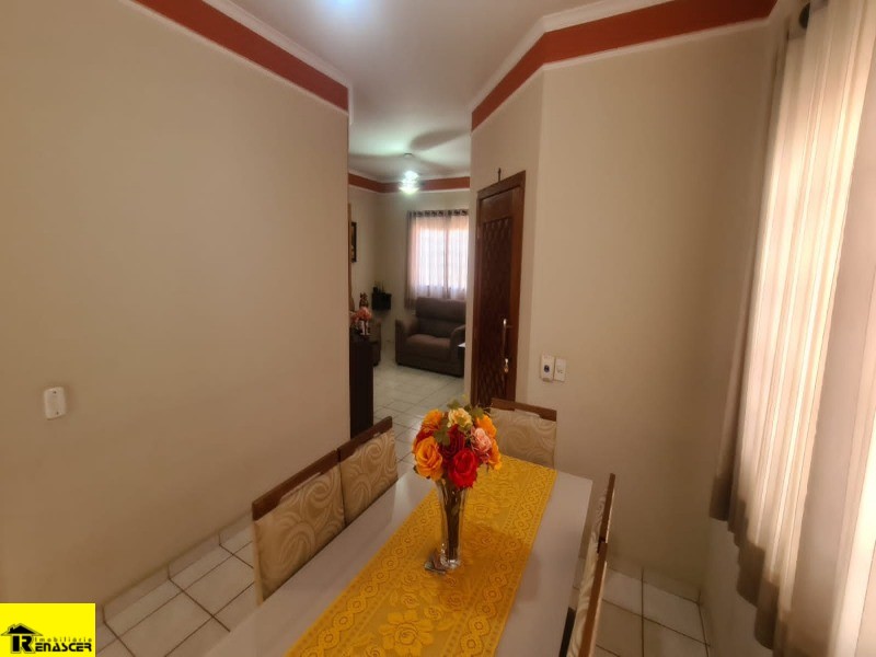 Casa com 3 quartos à venda, 131m² — foto 4 de 16