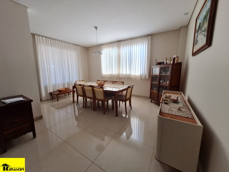Casa de Condomínio com 3 quartos à venda, 390m² — foto 4 de 11