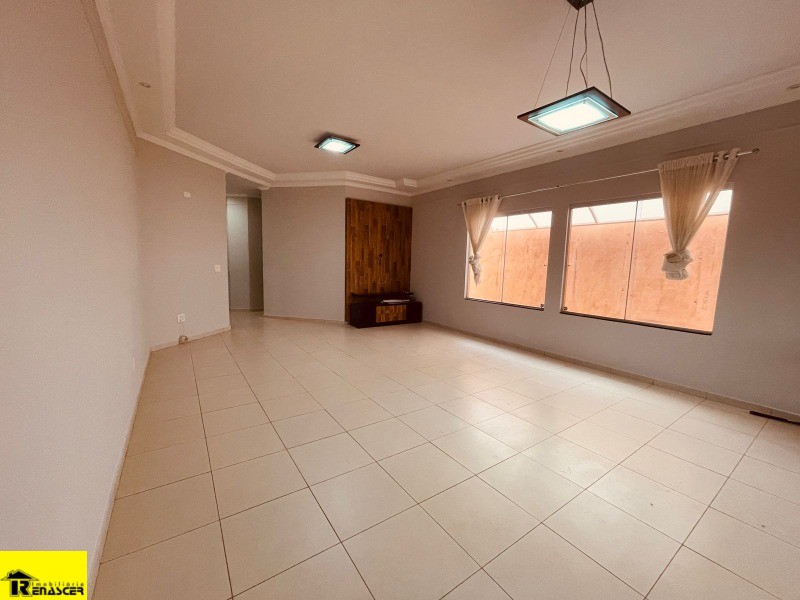 Casa de Condomínio com 3 quartos à venda e aluguel, 180m² — foto 2 de 23