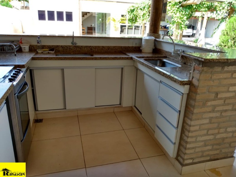 Casa com 4 quartos à venda, 180m² — foto 6 de 11
