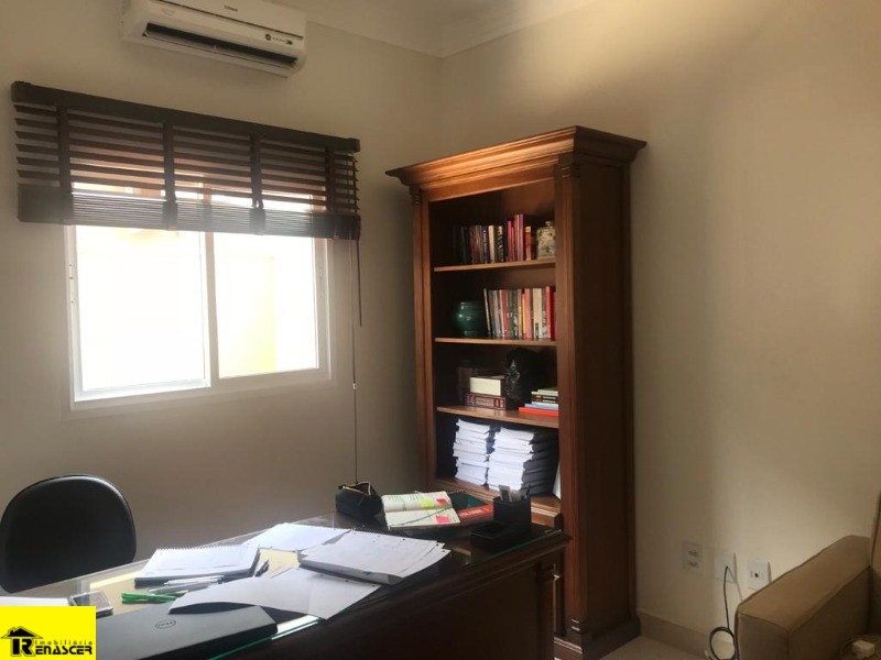 Casa de Condomínio com 4 quartos à venda, 400m² — foto 2 de 45