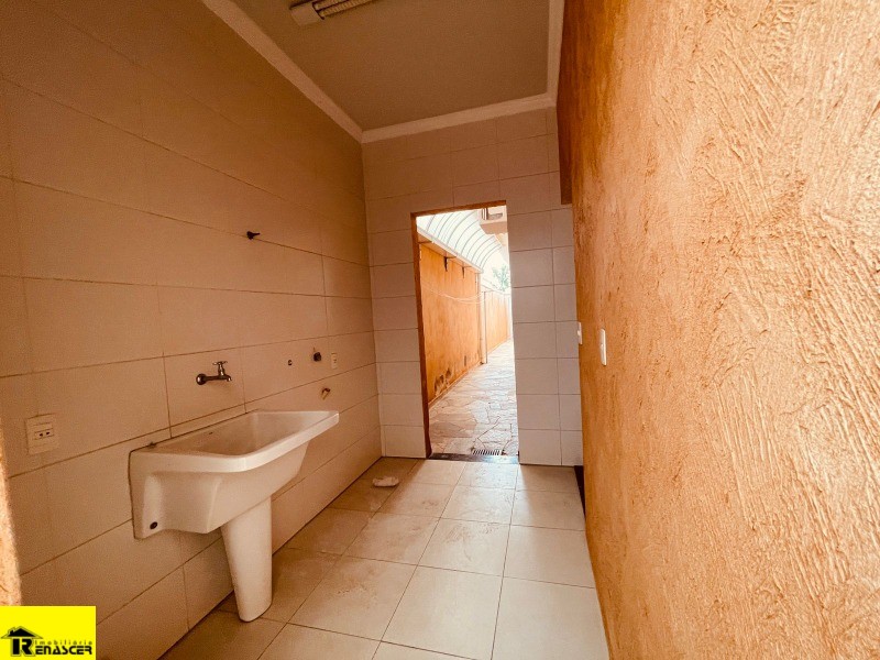 Casa de Condomínio com 3 quartos à venda e aluguel, 180m² — foto 8 de 23