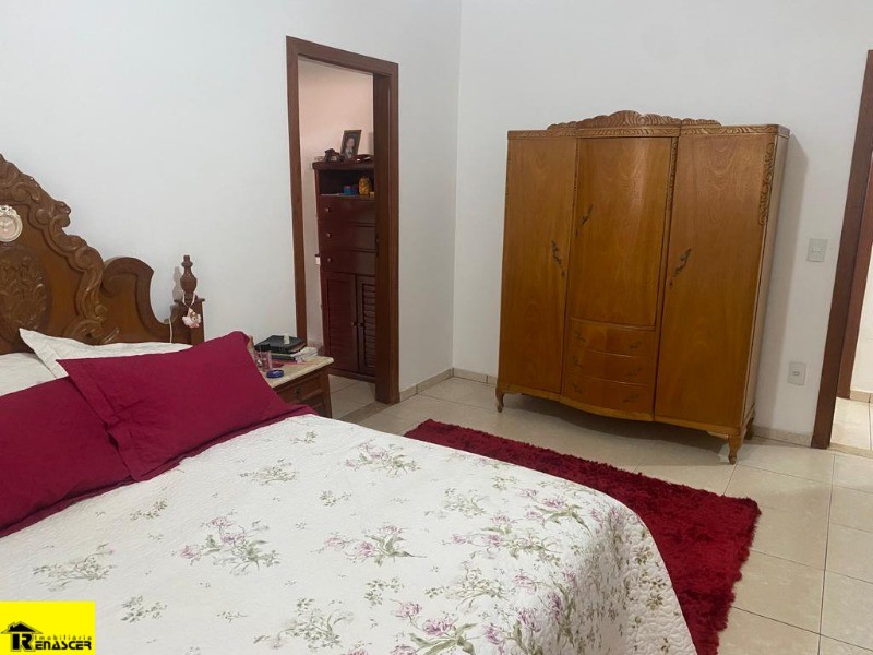 Casa com 4 quartos à venda — foto 12 de 57