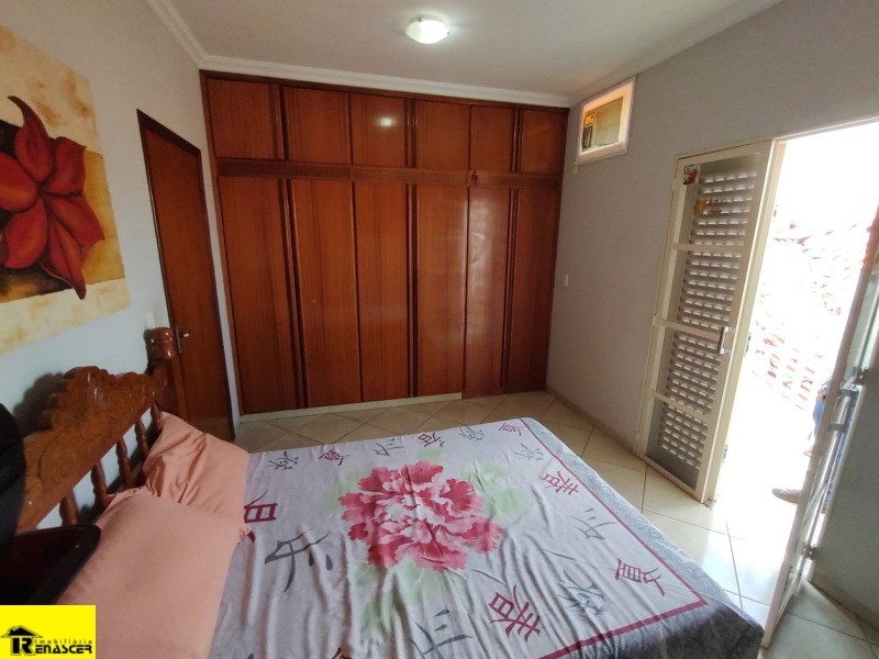Casa com 4 quartos à venda, 400m² — foto 13 de 31