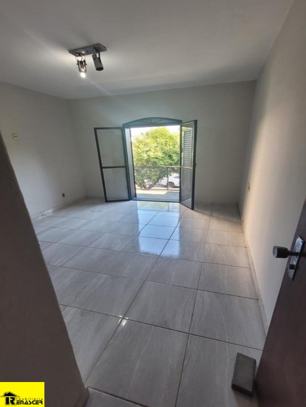 Casa com 4 quartos à venda e aluguel, 380m² — foto 11 de 14