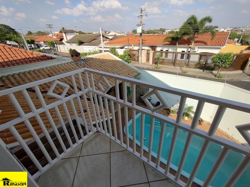 Casa com 4 quartos à venda, 400m² — foto 1 de 31