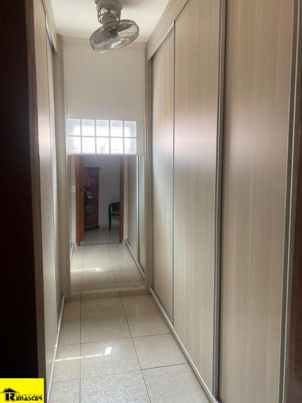 Casa com 4 quartos à venda — foto 14 de 57
