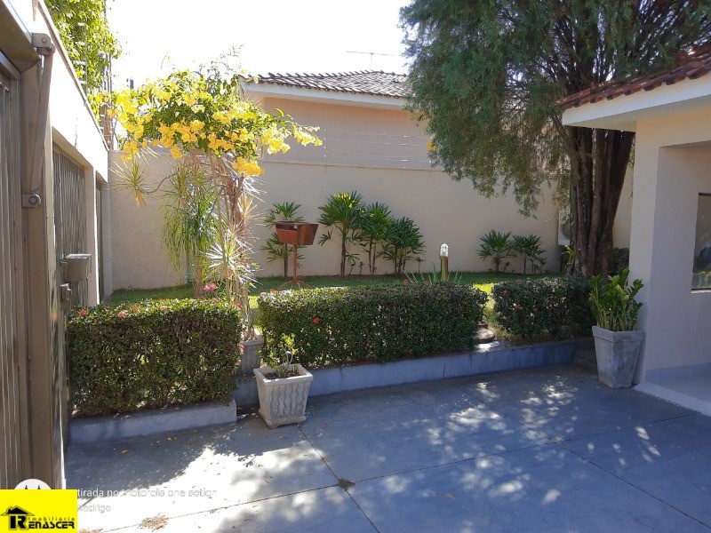 Casa com 3 quartos à venda, 245m² — foto 11 de 23