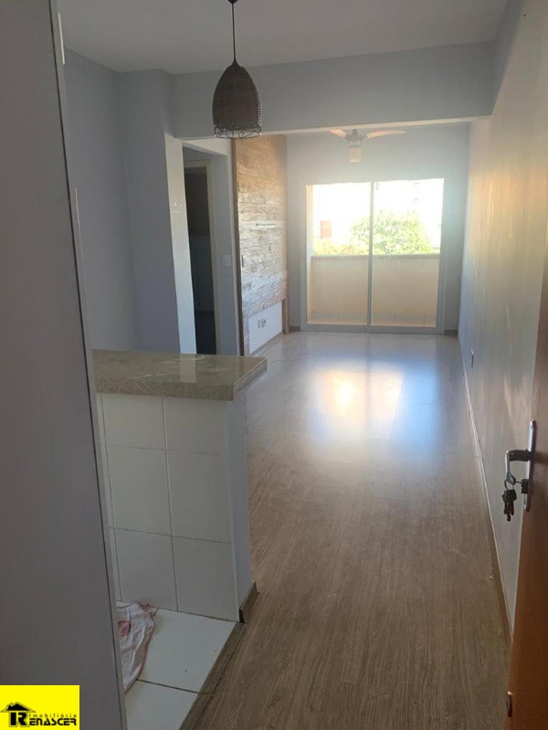 Apartamento com 2 quartos à venda, 70m² — foto 1 de 10