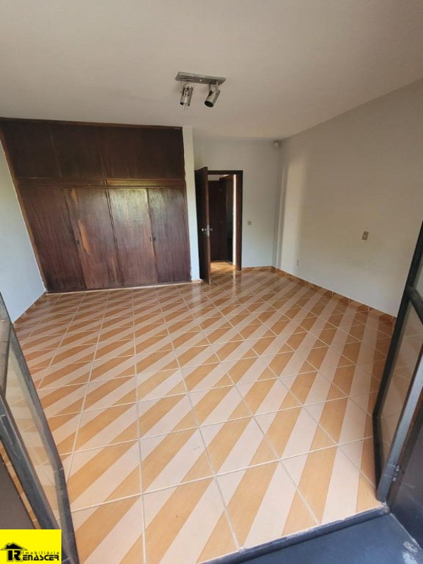 Casa com 4 quartos à venda e aluguel, 380m² — foto 14 de 14
