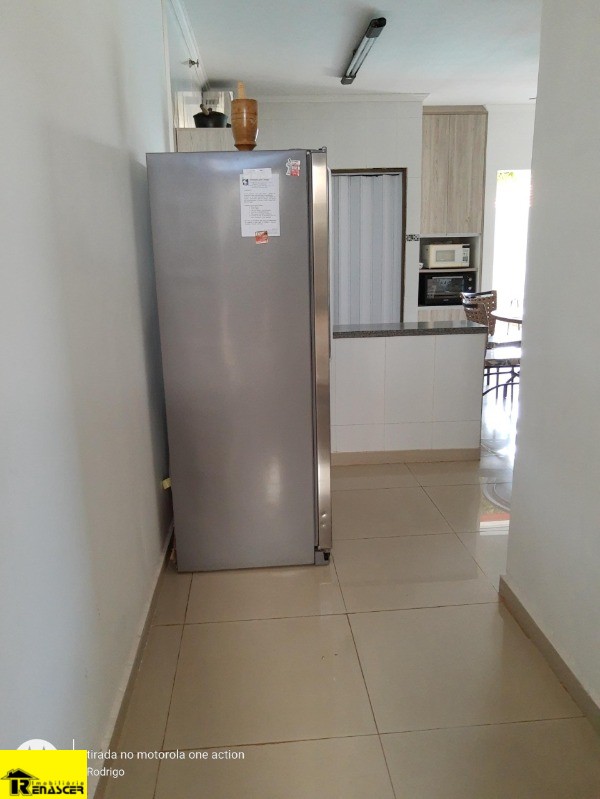 Casa com 3 quartos à venda, 245m² — foto 8 de 23
