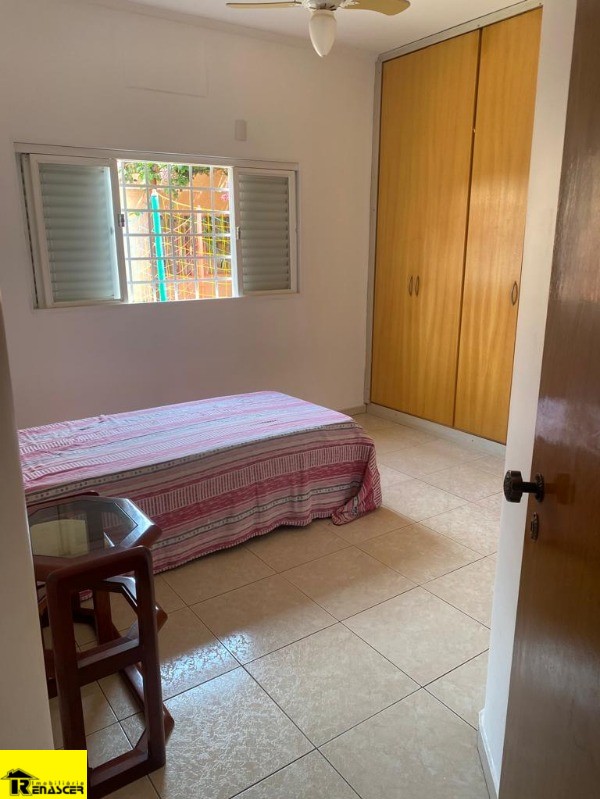 Casa com 4 quartos à venda — foto 29 de 57
