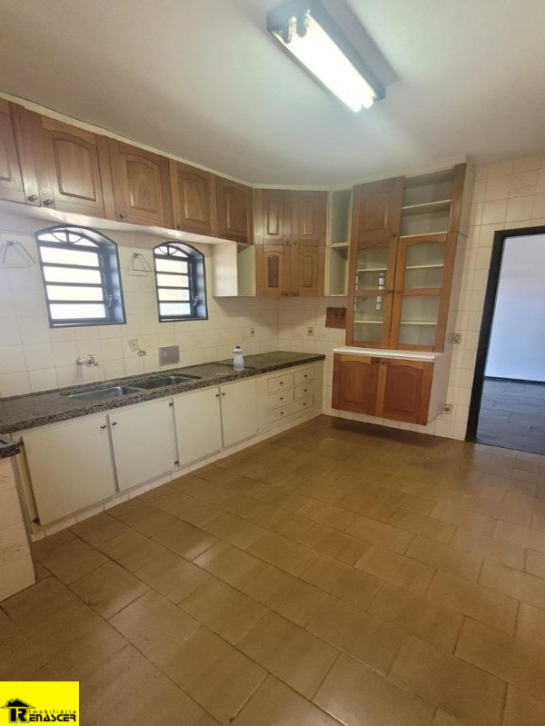 Casa com 4 quartos à venda e aluguel, 380m² — foto 6 de 14