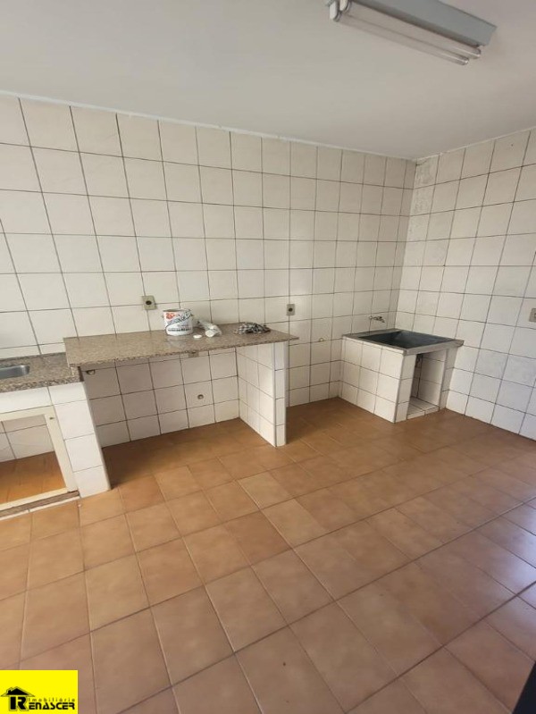 Casa com 4 quartos à venda e aluguel, 380m² — foto 9 de 14