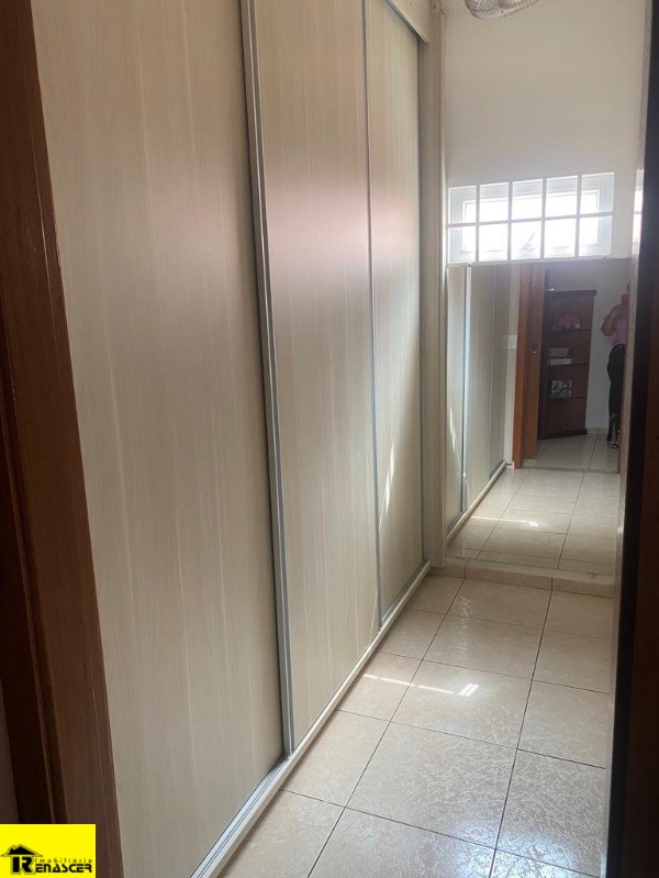 Casa com 4 quartos à venda — foto 13 de 57
