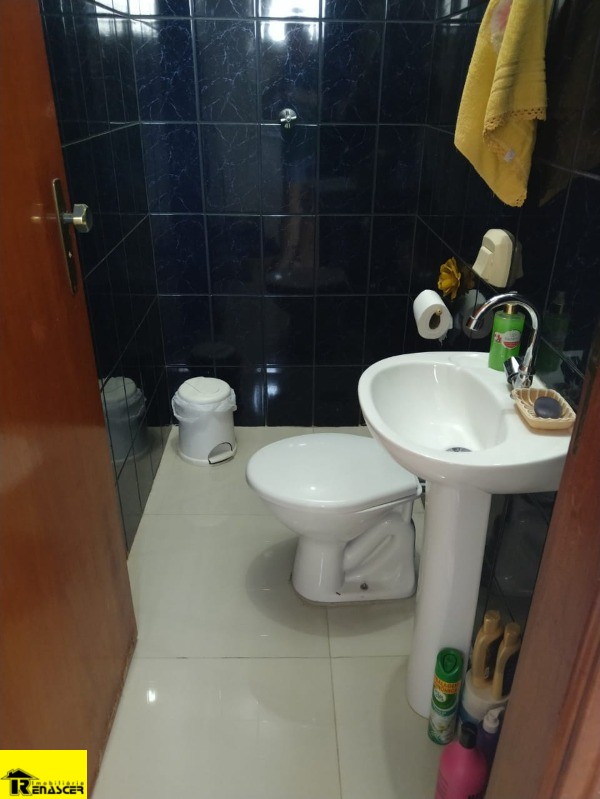 Casa com 3 quartos à venda, 245m² — foto 20 de 23