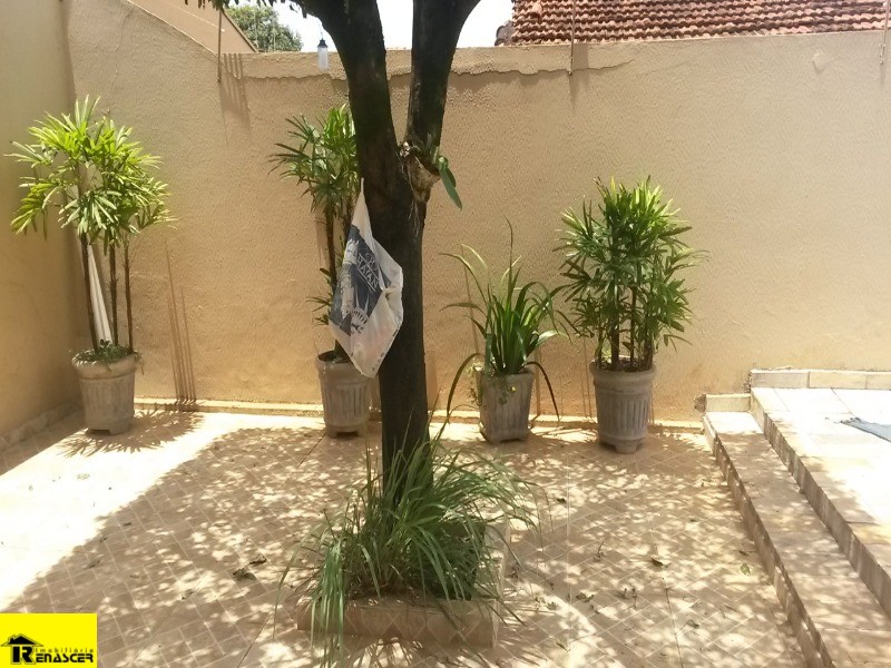 Casa com 3 quartos à venda, 245m² — foto 15 de 23