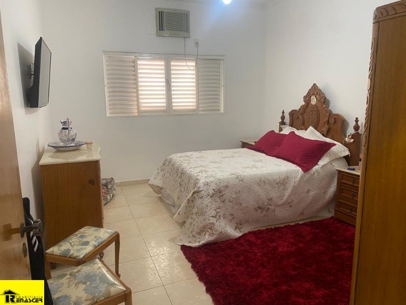 Casa com 4 quartos à venda — foto 11 de 57