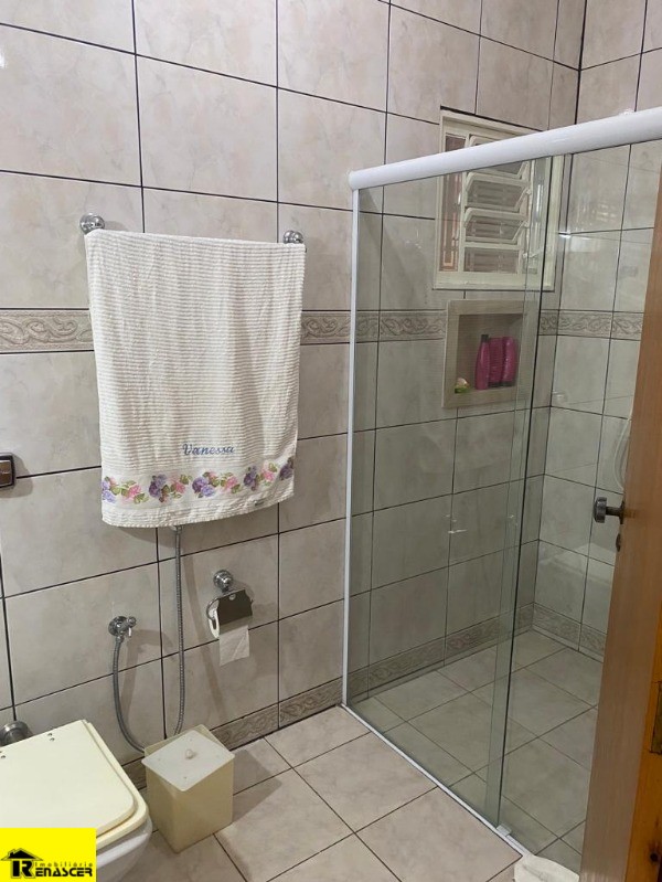 Casa com 4 quartos à venda — foto 9 de 57