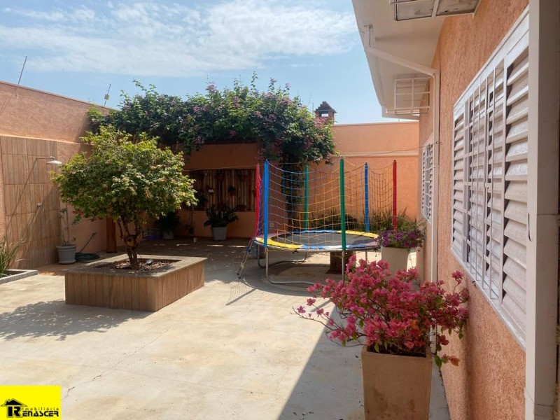 Casa com 4 quartos à venda — foto 47 de 57