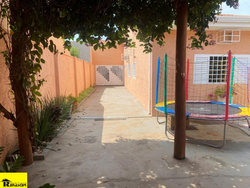 Casa com 4 quartos à venda — foto 48 de 57