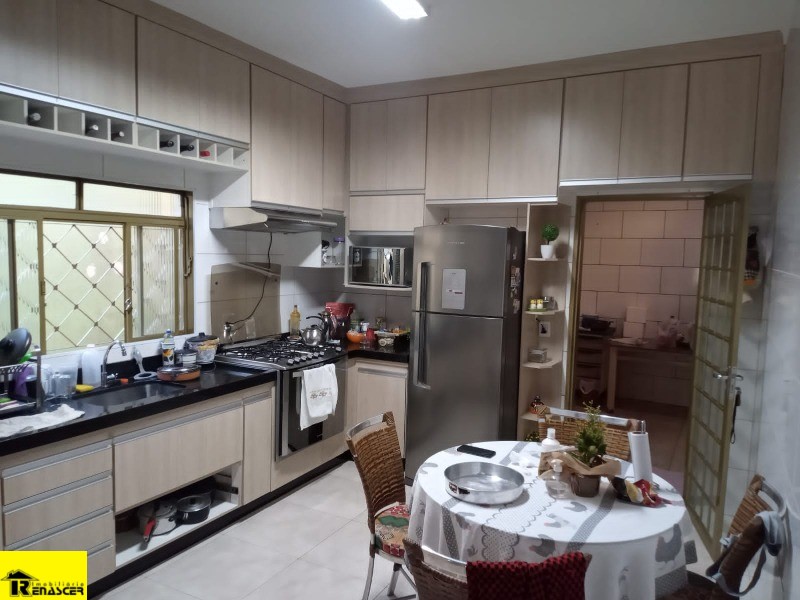 Casa com 3 quartos à venda — foto 7 de 26