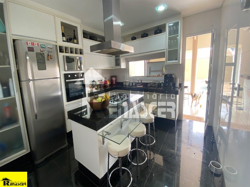 Casa de Condomínio com 4 quartos à venda, 480m² — foto 9 de 24