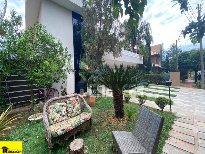 Casa de Condomínio com 4 quartos à venda, 480m² — foto 2 de 24