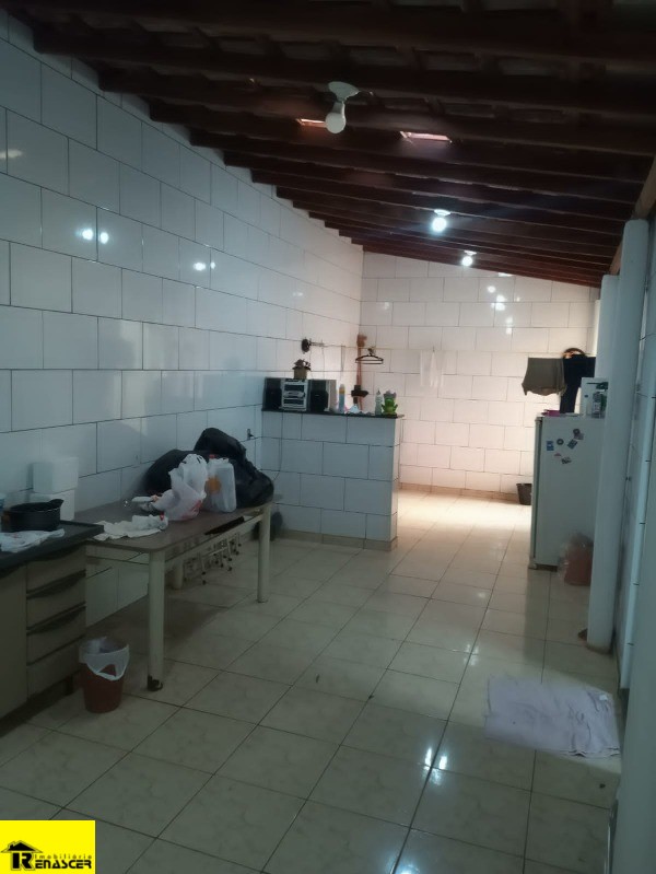 Casa com 3 quartos à venda — foto 4 de 26